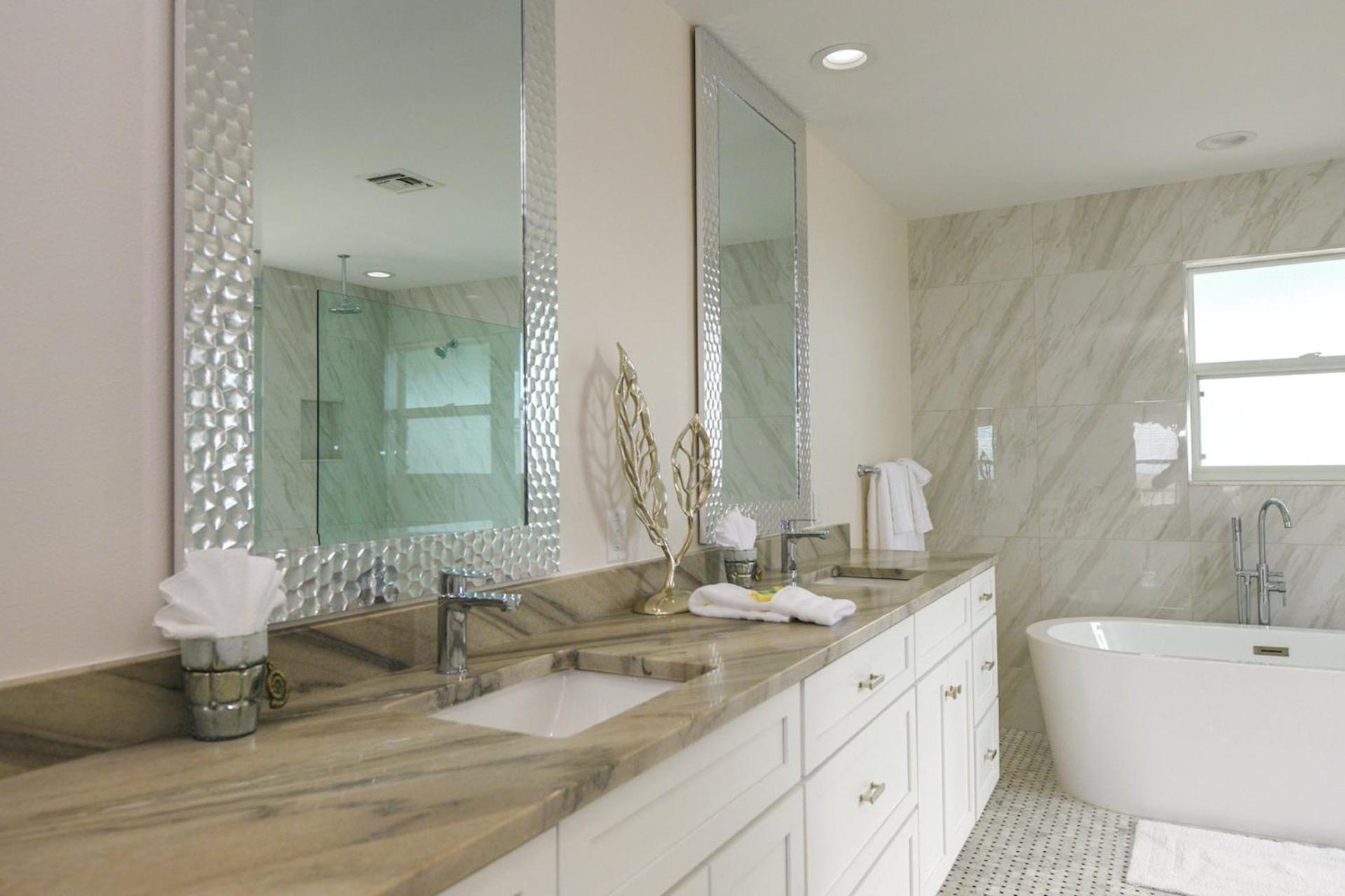 Salty Pirate - New Luxury Canal Front Home Wwater View Poolspa Bikes Kayaks Toys Anna Maria Luaran gambar